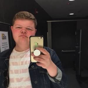 Meet your Posher, Carson